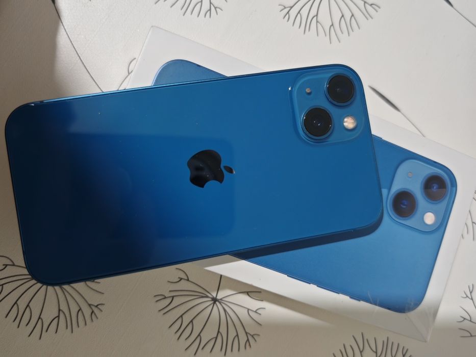 iPhone 13 ,128 GB !