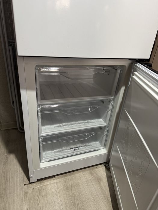 Холодильник Indesit
