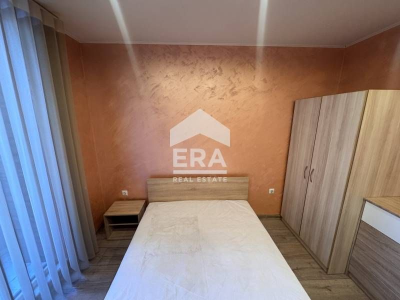 Ексклузивен двустаен обзаведен апартамент на 100 м от бул."Христо Смир