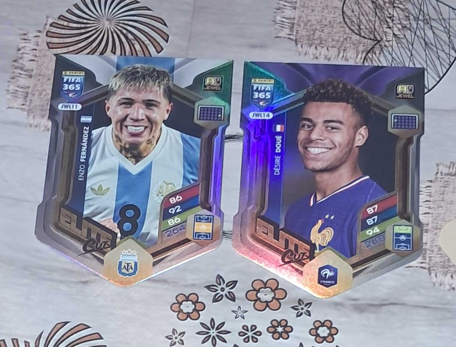 Продавам оригинални футболни карти Panini FIFA 365 – серия Elite Cut