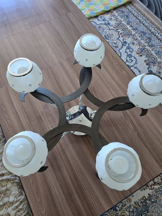 Продаю люстры б/у


---

Продаю люстры по