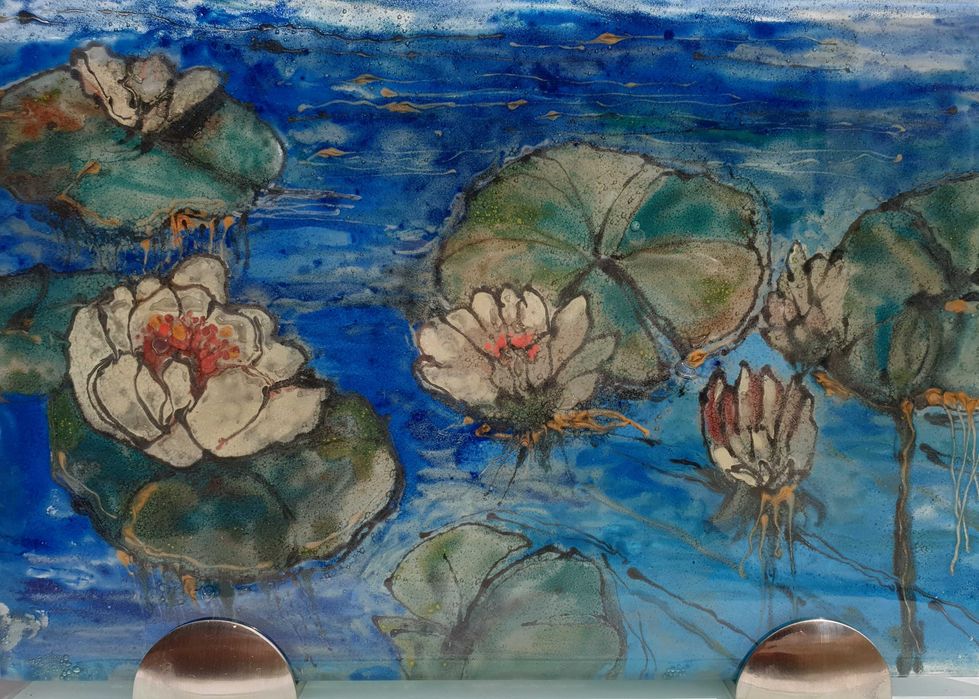 Картина рисувана върху стъкло "любов и грижа " Красив подарък .