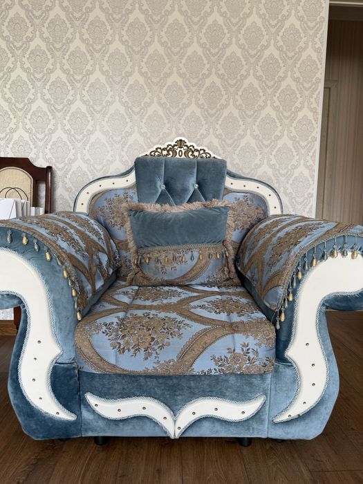 Комплект мягкой мебели