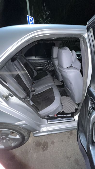 Mercedes-Benz C280 W202