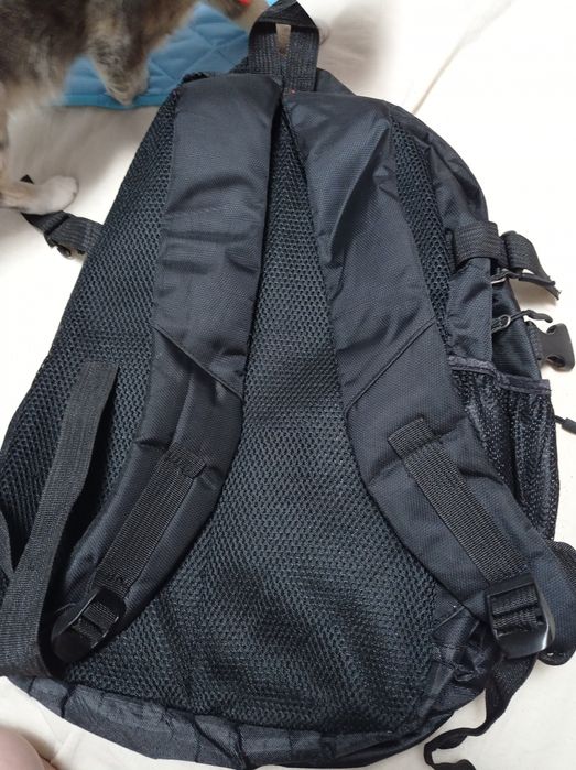 Ghiozdan negru pentru școală