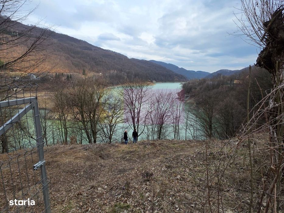 Teren cu deschidere la lac – Valea Doftanei, Prahova