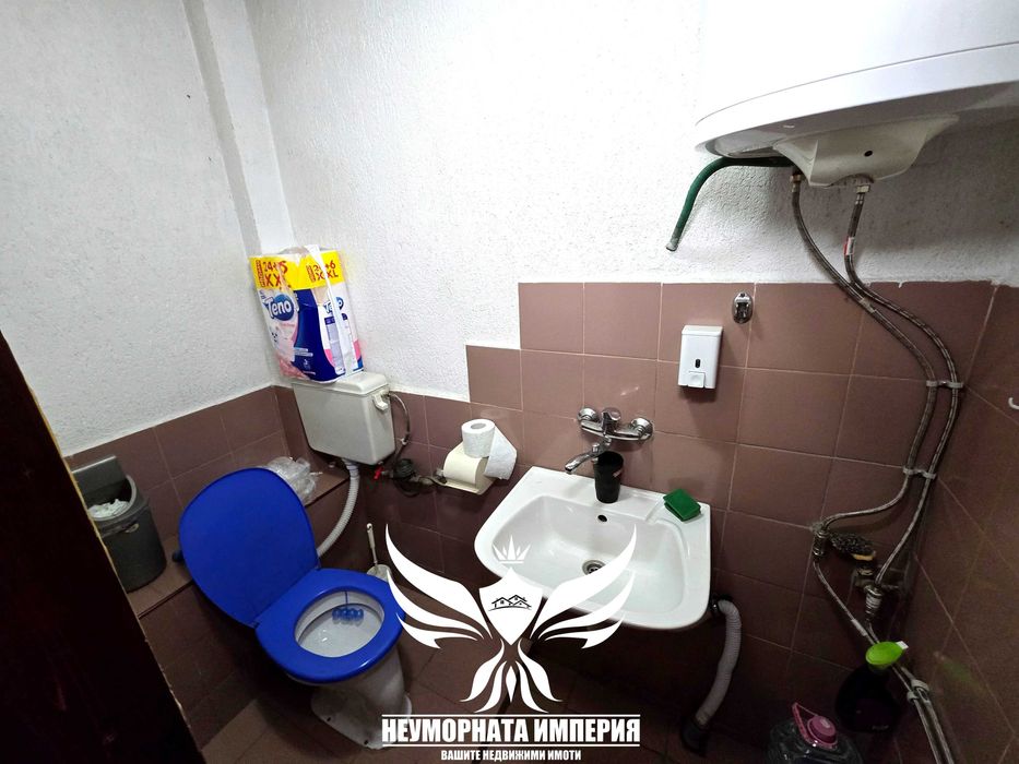 Четириетажна къща с постройки 394РЗП с широк двор 370кв. в гр.Смолян