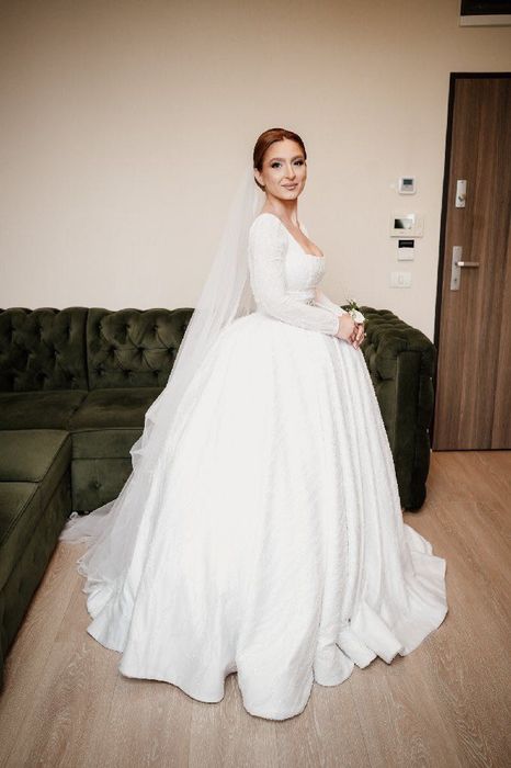 Vând rochie de mireasă