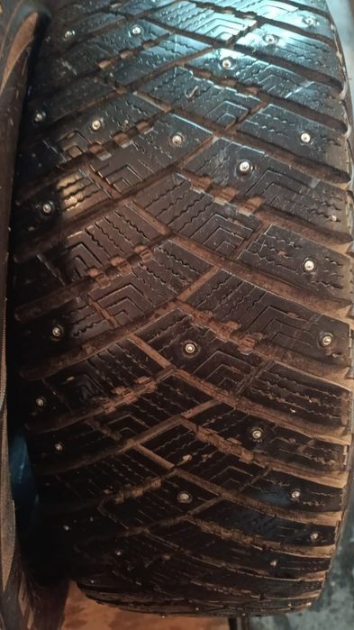 Продам комплект 235/60/18