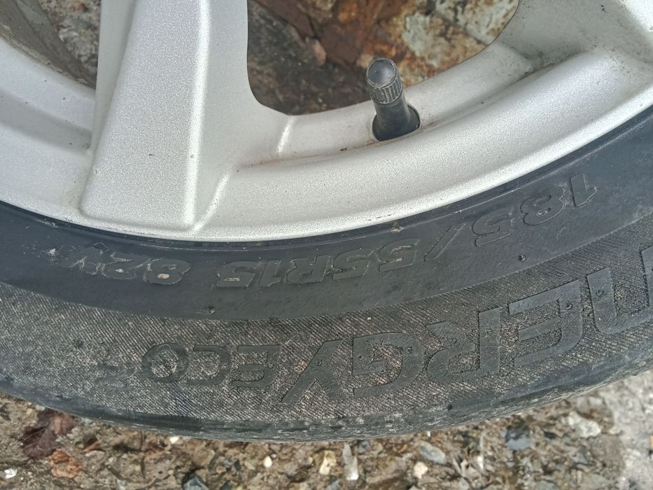 Шина с дисками р15