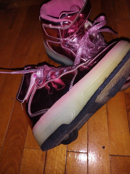 Ghete fete cu role Heelys