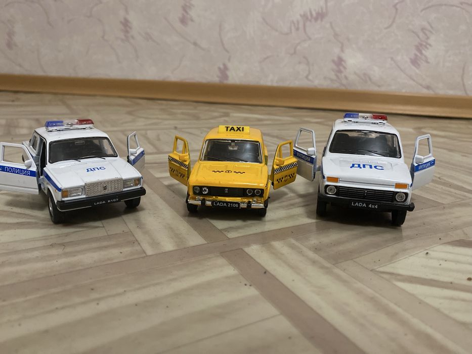 Продам детские машинки