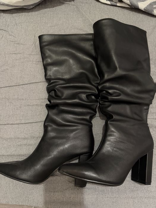 Дамски ботуши с ток