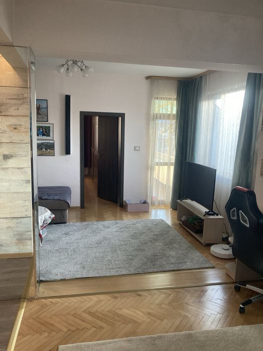 Дава се под наем Тристаен апартамент в Велико Търново, Център - 103 кв.м за 372.3 € - Снимка #2