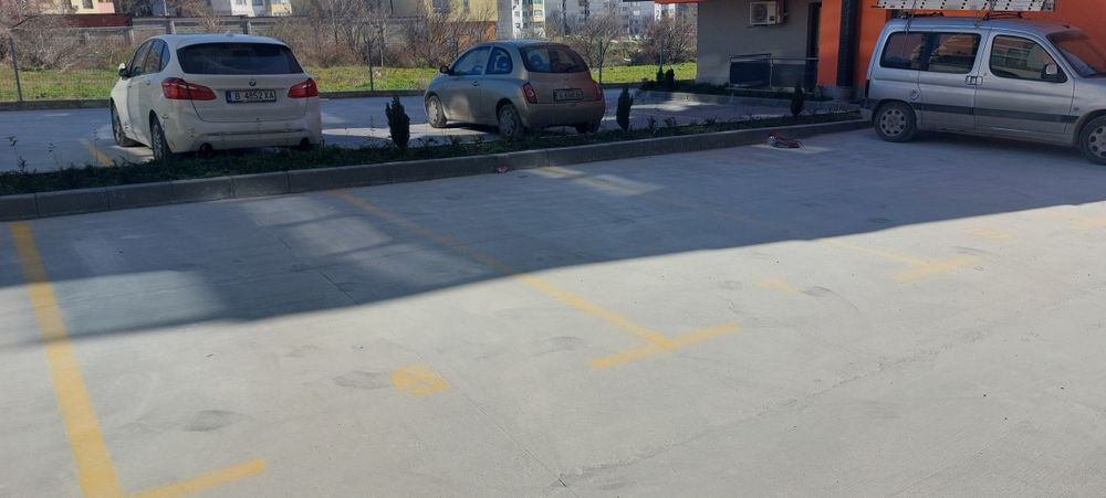 Паркоместа под наем