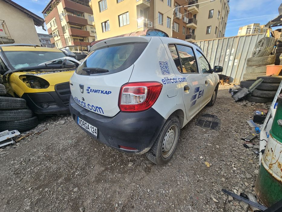 Dacia Sandero  на части