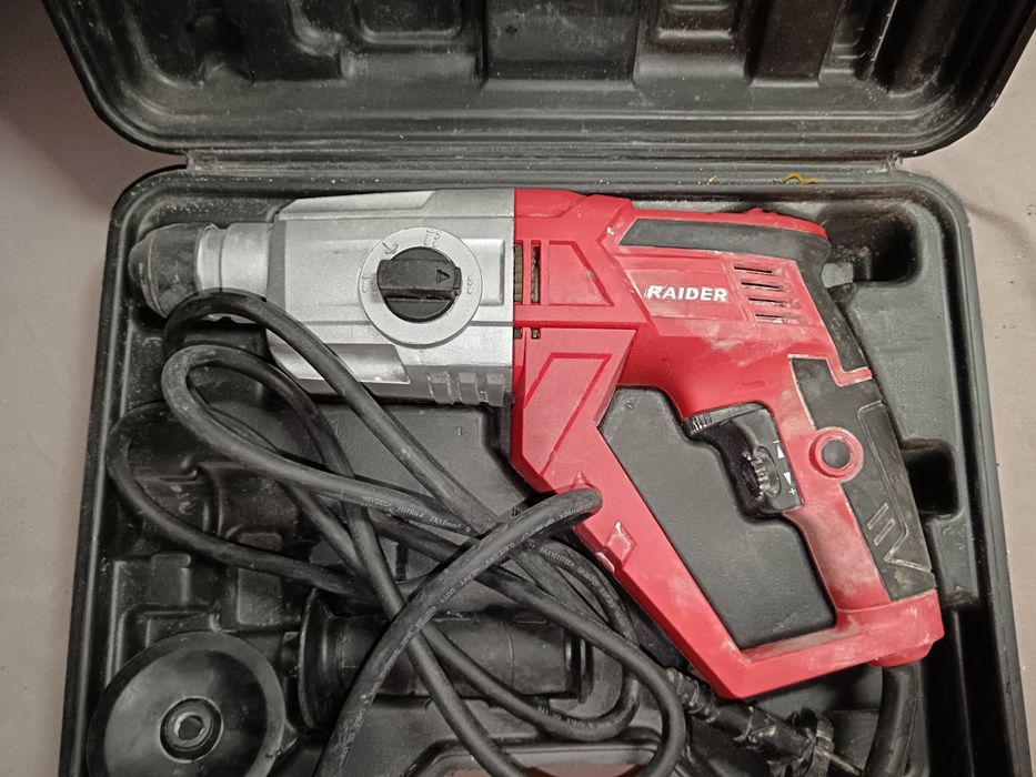 Перфоратор Raider RDP-HD05S.