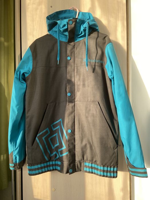 Куртка горнолыжная