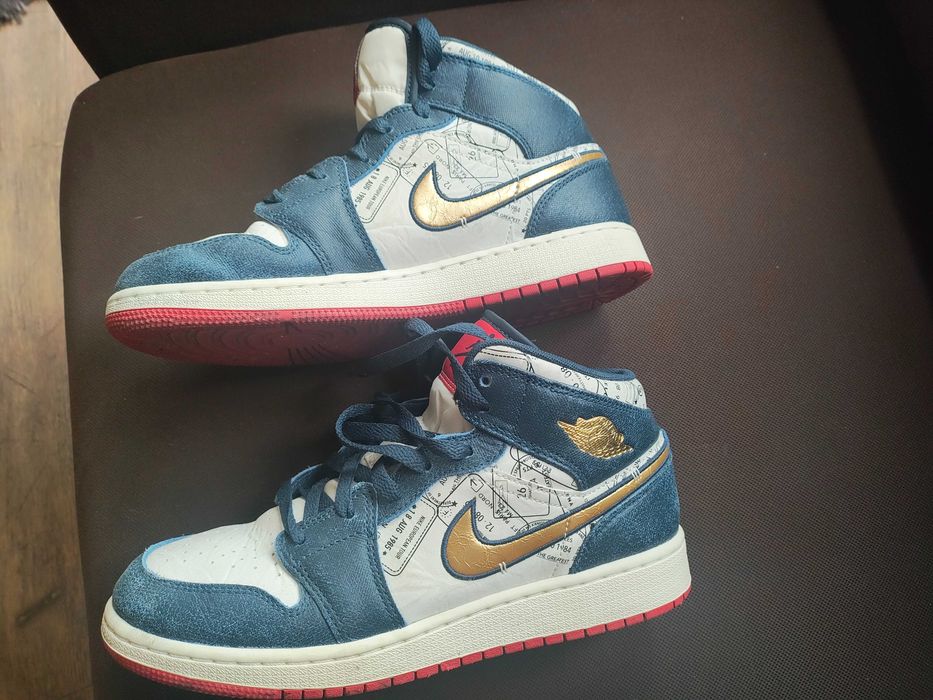 Маратонки Nike AIR JORDAN 1 MID SE