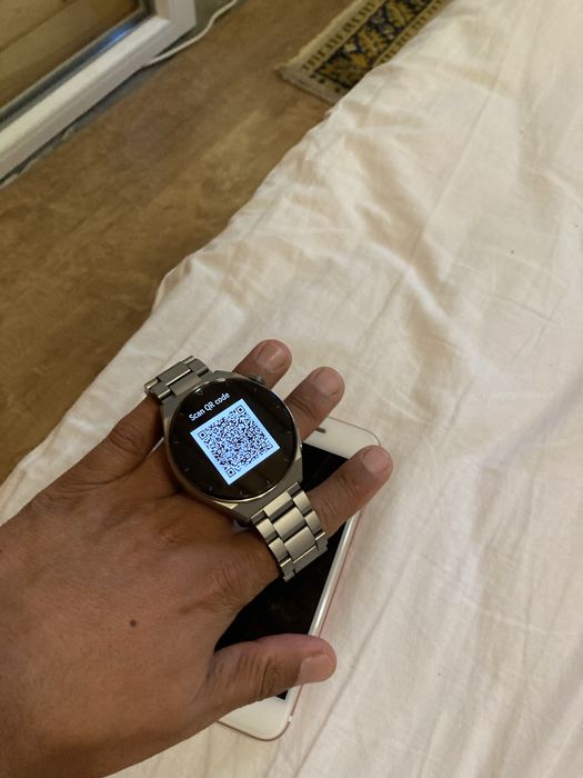 Часовник huawei в прекрасно състояние !