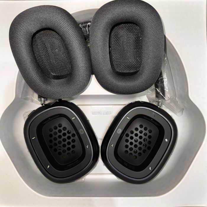 AirPods Max (lux)