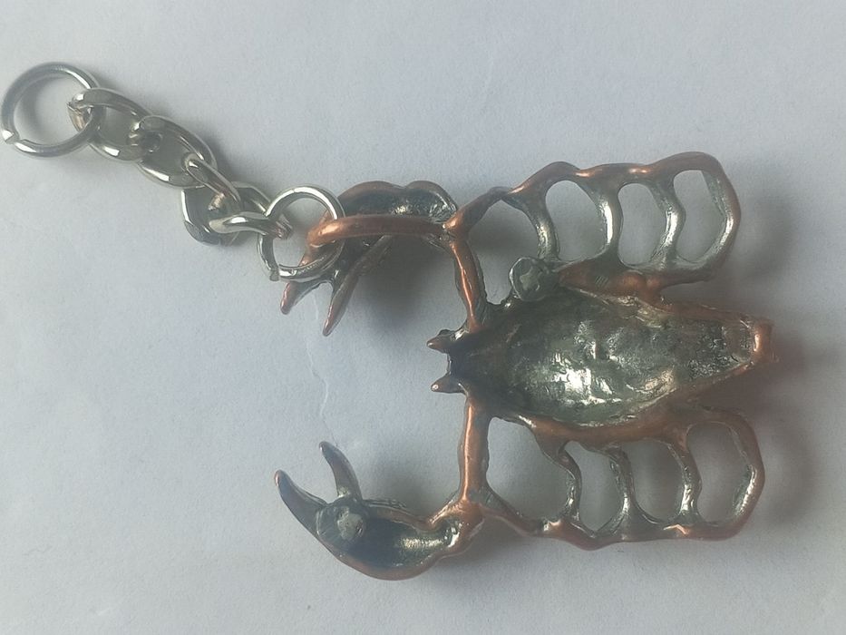 Скорпион сюнер сотилади