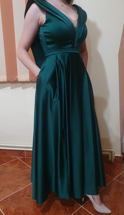 Vând rochiță de gală