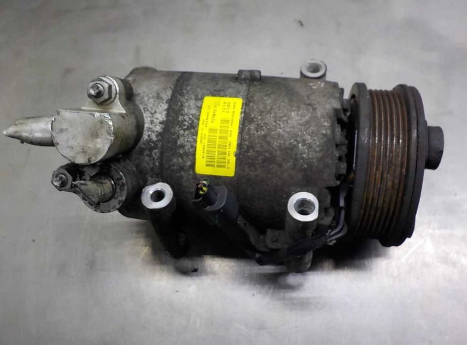 Compresor AC Ford Kuga  2.0 tdci  AV61-19D629-DB