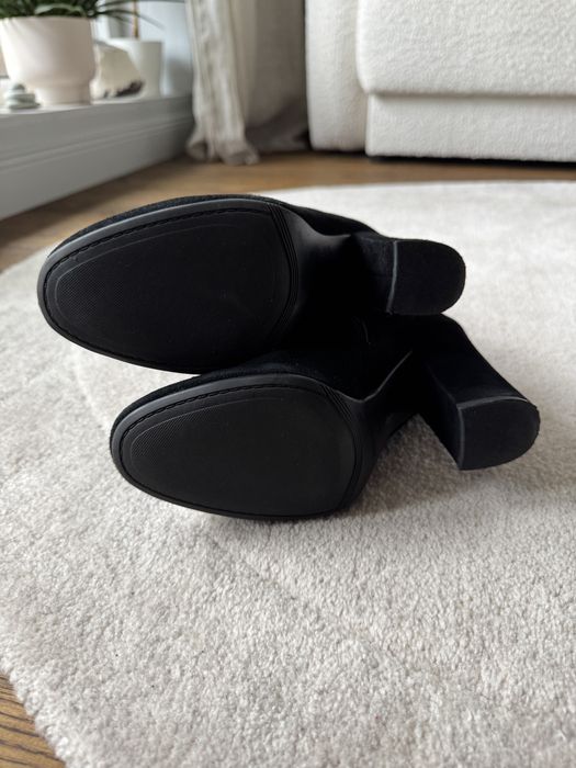 Велурени Боти GUESS