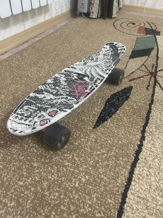 Скейтборд сатылады