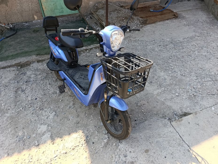Продам электроскутер Sk8 на запчасти