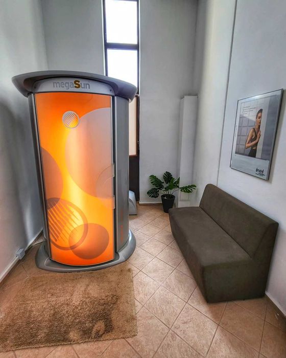 Продавам работещ бизнес - Соларно студио+салон за красота