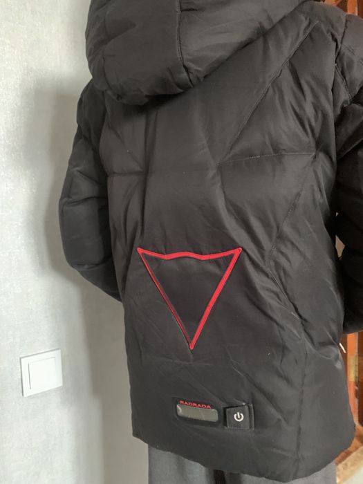 Продам куртку на подростка, рост 152