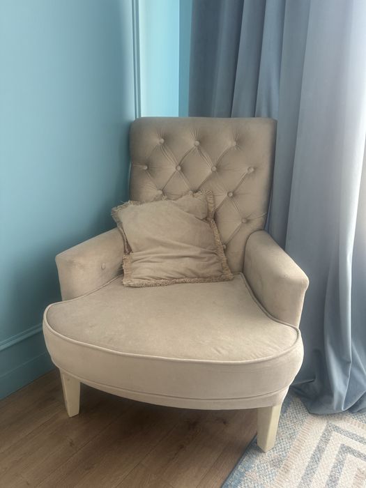 Дизайнерское кресло