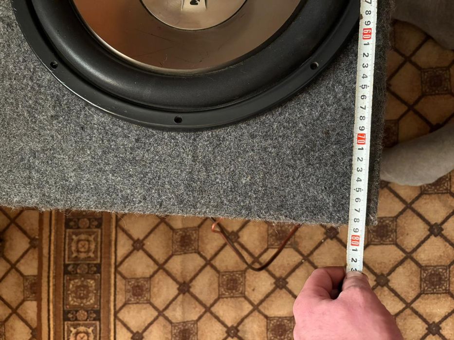 Продам Саб без усилителя.