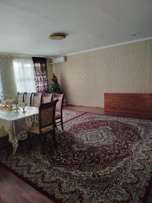 Арзон нархда катта квартира Эркин савдо рупарасида шахар маркази 90кв