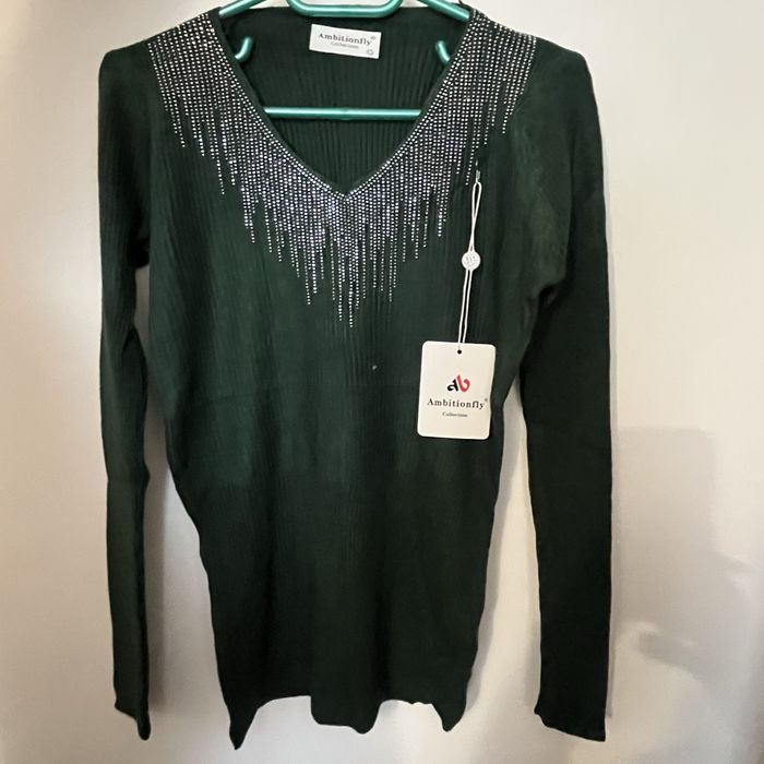 Bluze damă elegante  ,mărimi universale – 150 lei