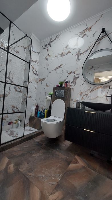 Vand apartament 3 camere in Ovidiu