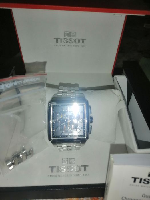 Тисот Куадрато чисто нов