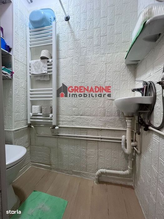 Garsoniera cu Baie Proprie - 12 mp Renovata - Zona Astra