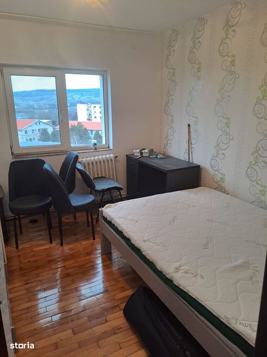 Apartament 3 camere 68 mp, etajul 4/5 - zona Porolissum