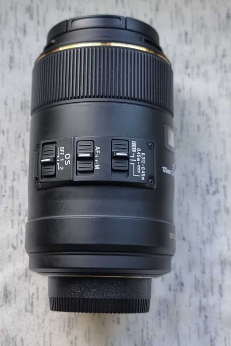 Sigma 105mm f/2.8 EX DG OS HSM Macro 1:1 за Nikon F