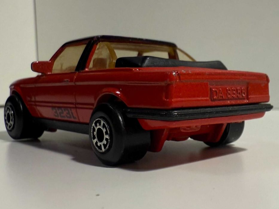Matchbox BMW 323i Cabriolet 1:58
