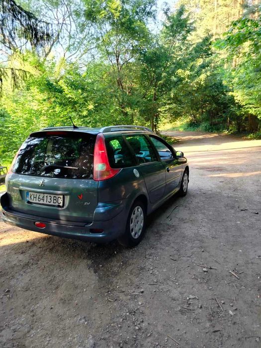 Лек автомобил Peugeot 206 SW - Само на 65000 км
