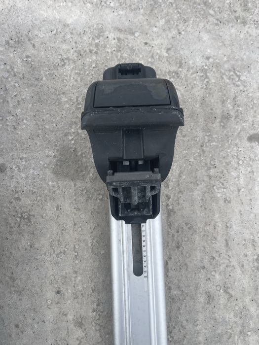 Напречни греди за багажник Таван Thule Audi