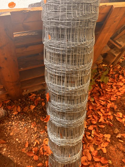 Plasa innodata, 115 cm /50 m , cu ichiuri mici in partea de jos  50 m