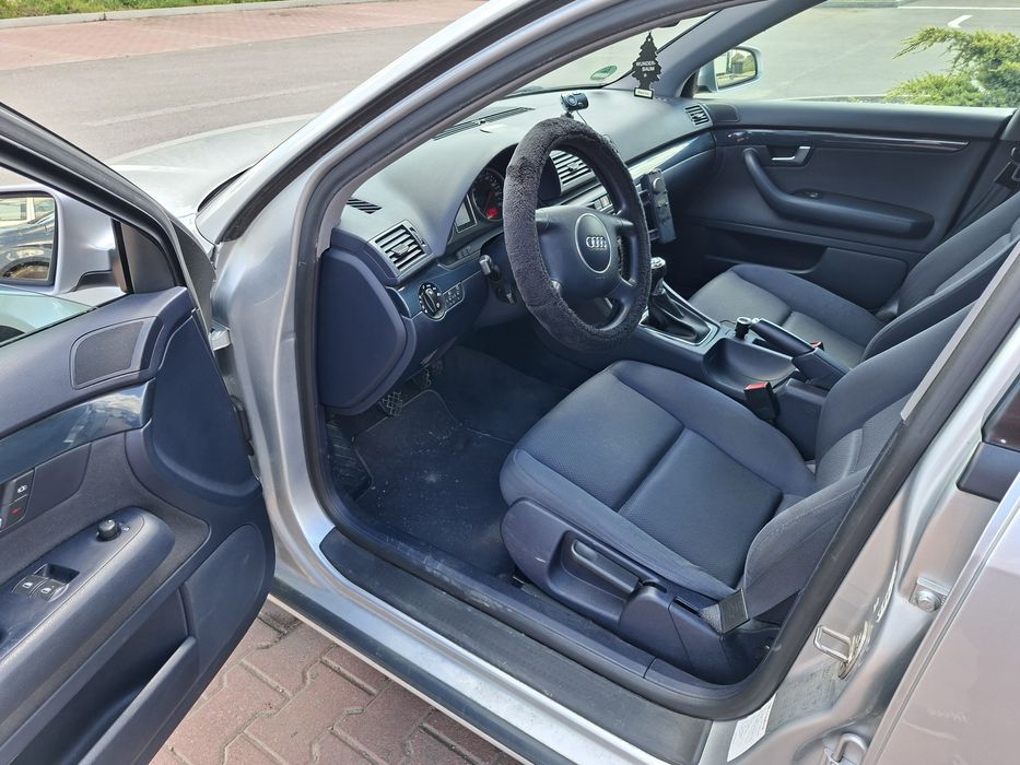 Audi A4 2.0 benzină an 2004