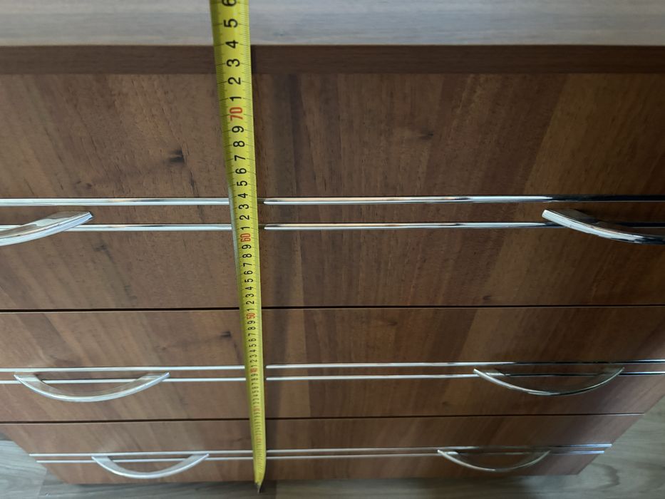 Comoda TV folosita, in stare buna