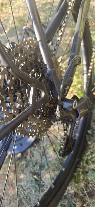 Cube Nuroad Pro  XL размер  1х11 скорости Shimano Cues, Хидравлични спирачки .карбонова вилка

859 €

По договаряне