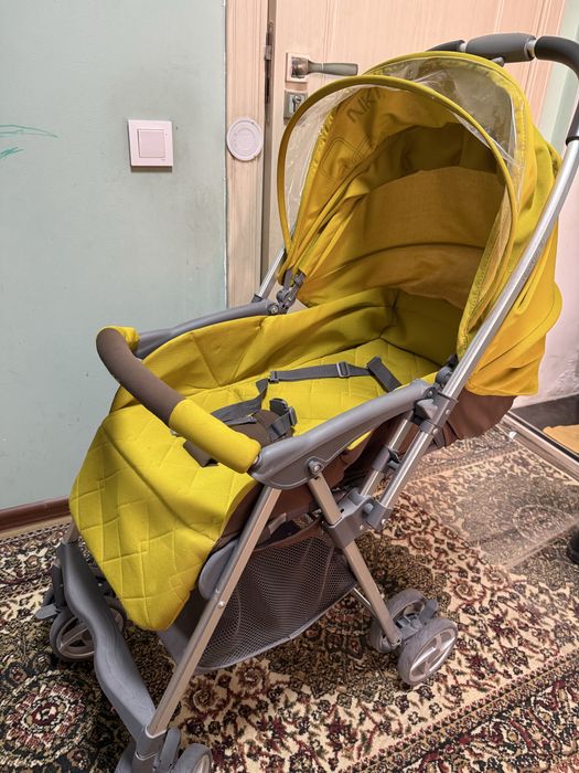 Очень легкая коляска